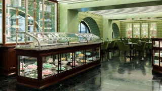 不止于美食：10 家氛围感拉满的圣诞季餐厅与咖啡馆