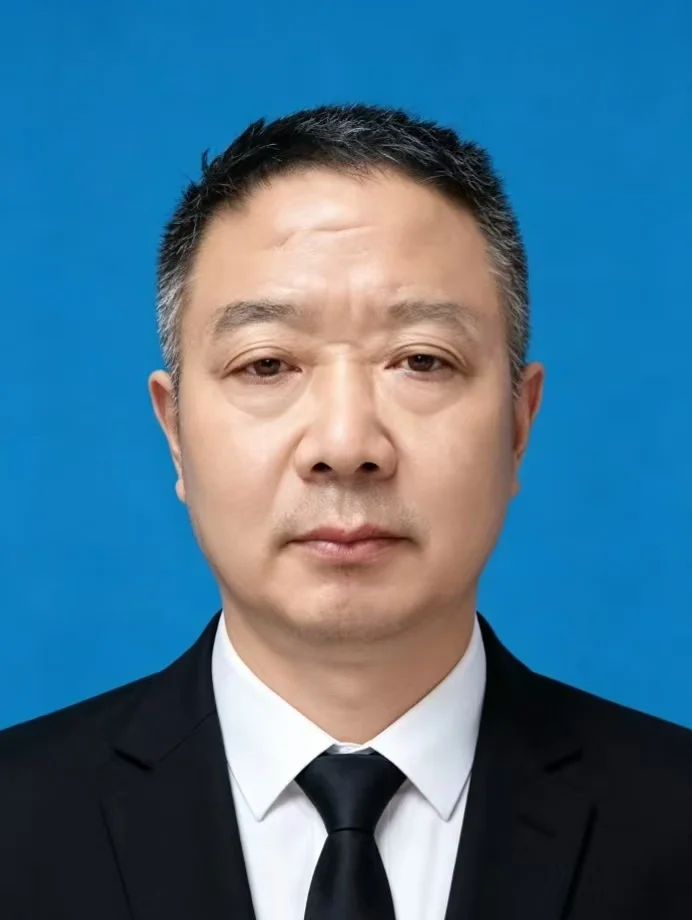汪士平生活照