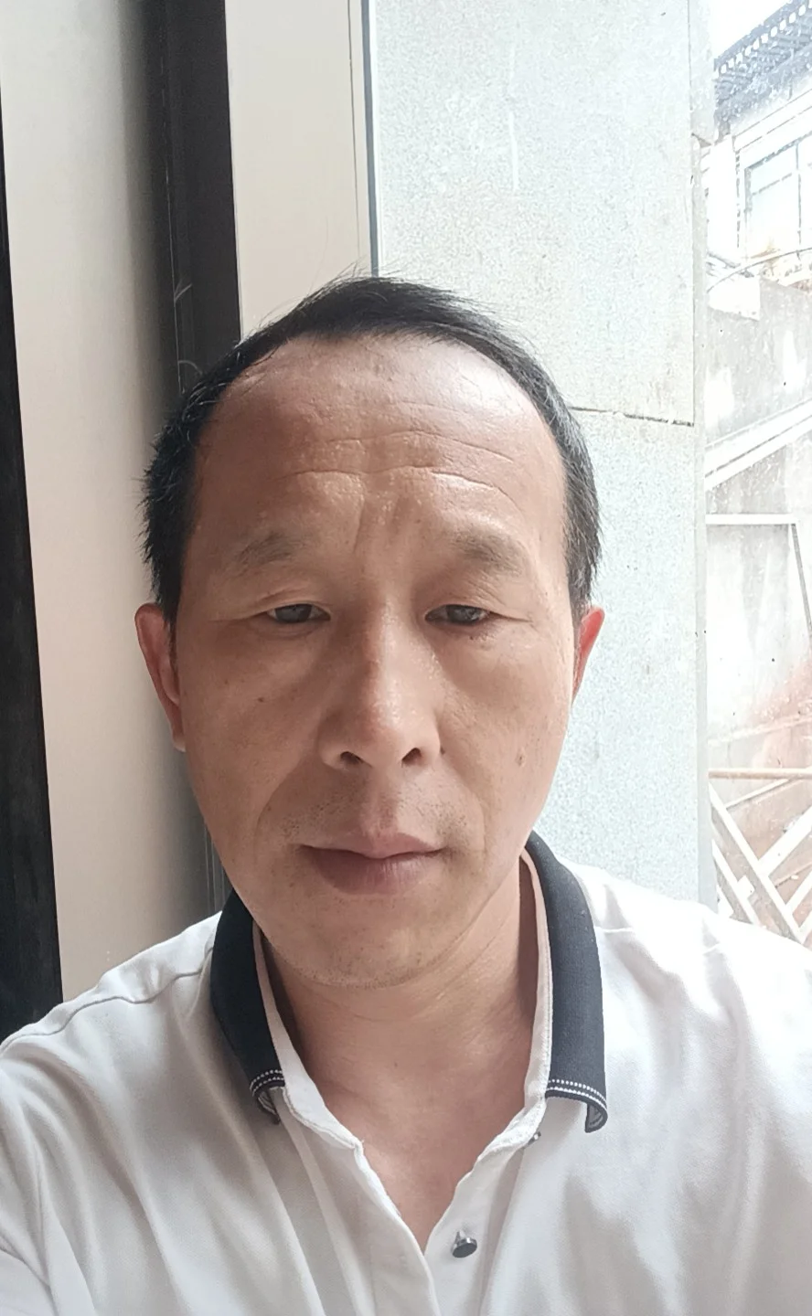 郑振贵生活照