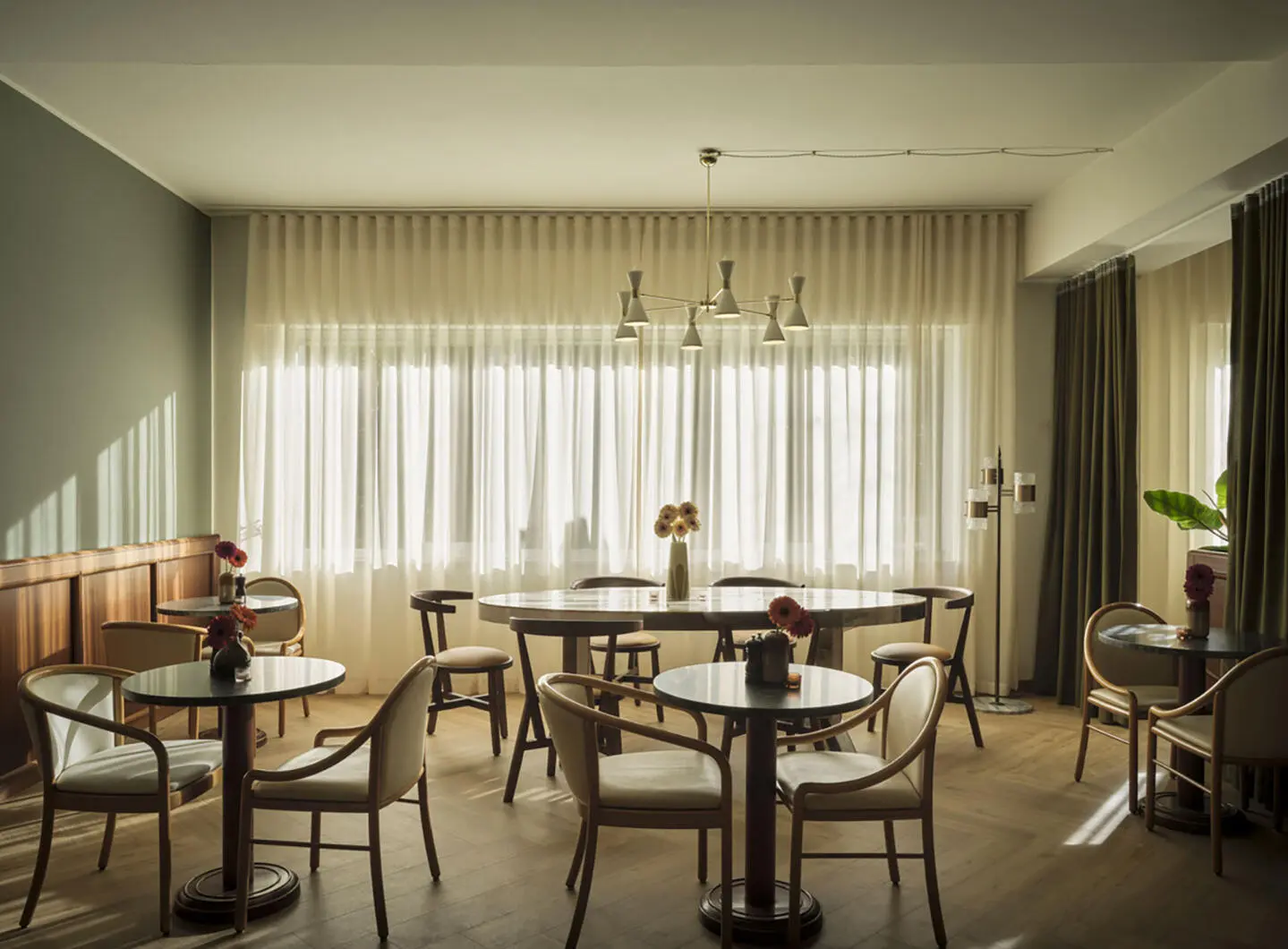 Palazzo Cordusio 经典内饰与灯具