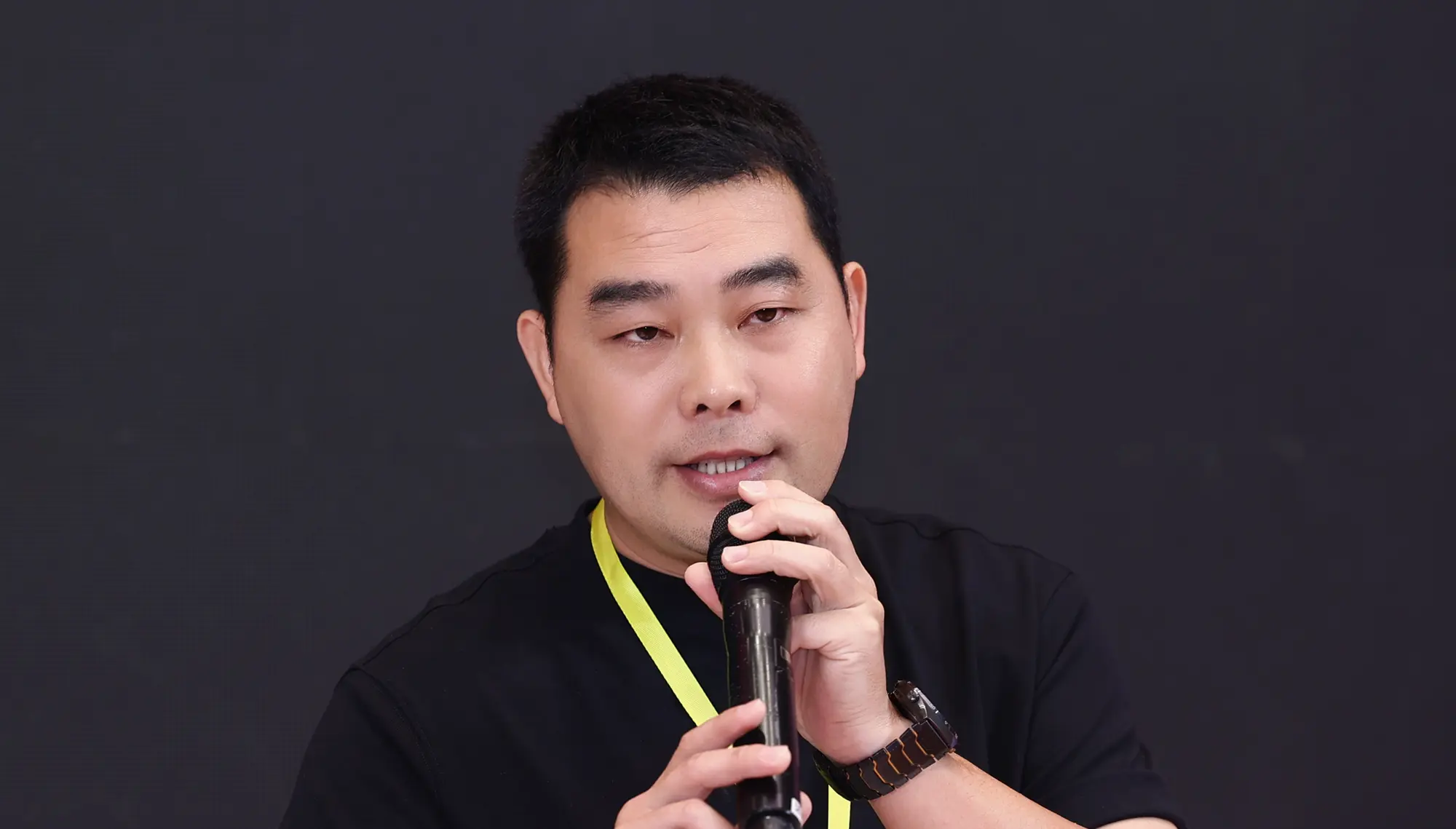 [张灿龙，2026年8月25日，浙江省杭州市滨江区，华东艺术涂装网]