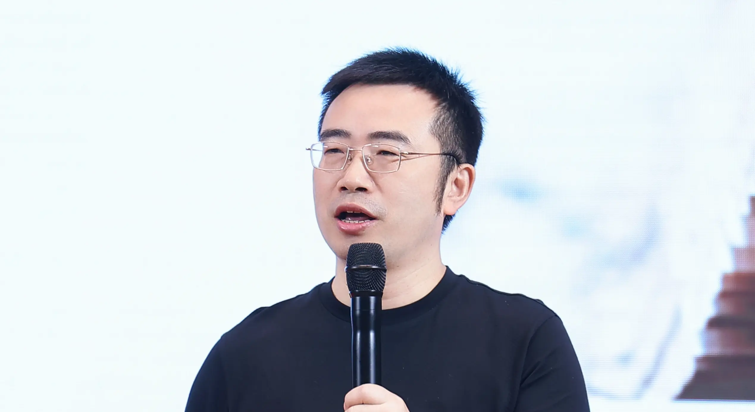 [《如何利用AI智能让艺术涂装服务商成为龙头企业》高乐平湖州境美新材料有限公司，2026-08-25,华东艺术涂装网]