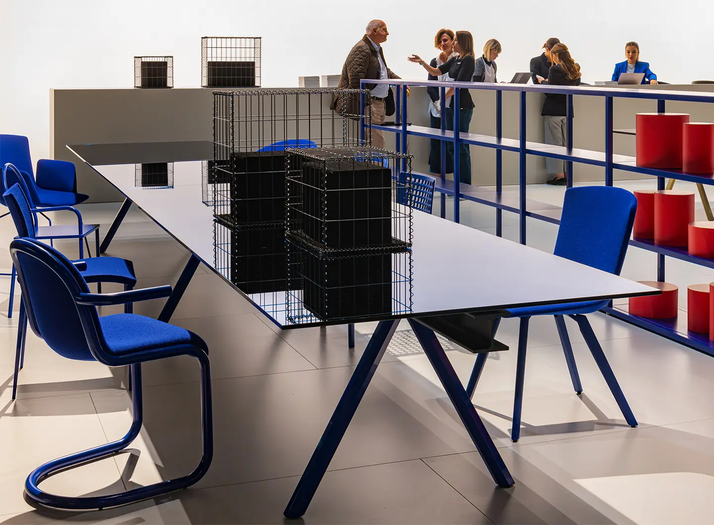 Molteni&C Porta Volta 椅产品图，突出四种配色