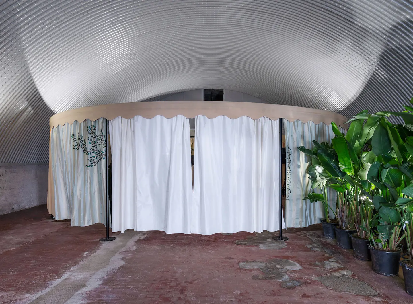 向 20 世纪大师致敬相关展览（如 Casa Maria Bottero 摄影展或 Gae Aulenti 回顾展）