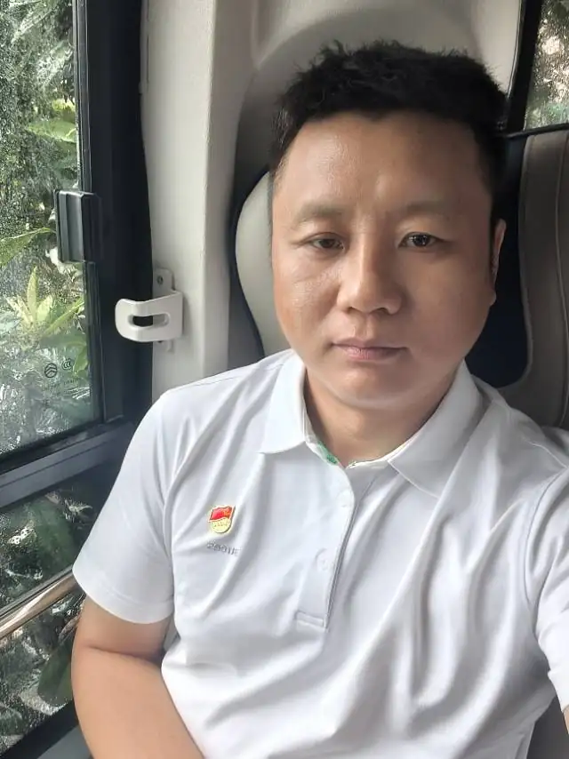 张杭滨（张博荣艺名）生活照