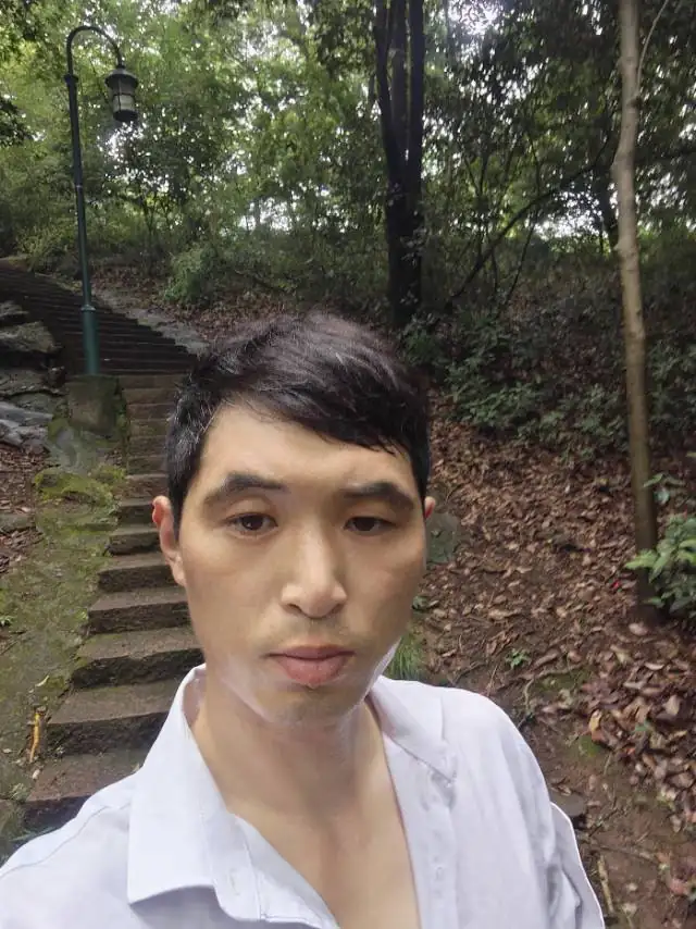 闫宁生活照
